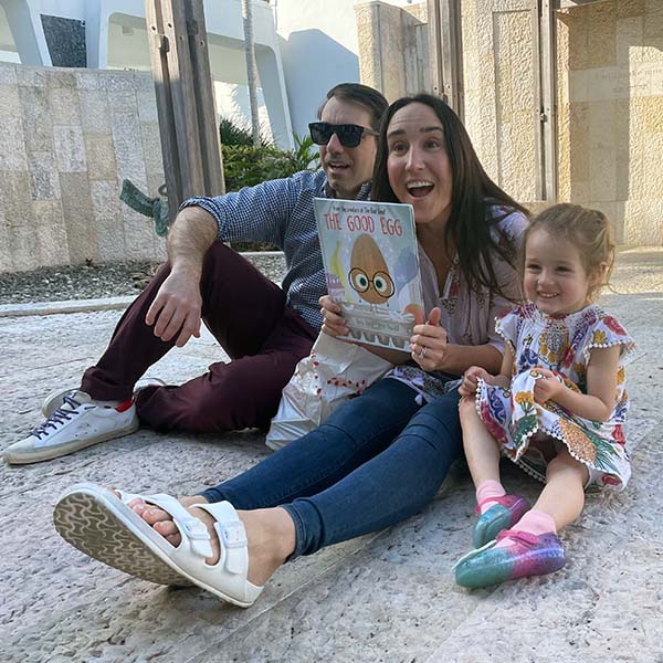 girl with parents at school-3 year olds